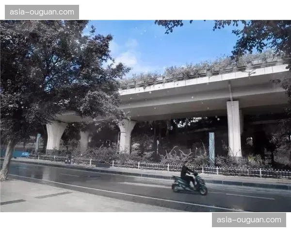 天气成为不确定因素：英国多场垒球赛事因预报显示将遭遇罕见五月低温而待定